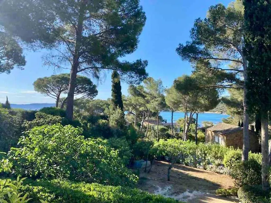 Villa La Farigoule, Cap Benat - Domaine Du Ris Bormes-les-Mimosas 0*,  France