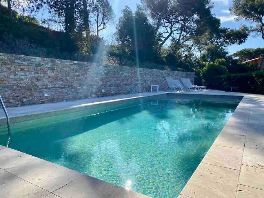 Villa La Farigoule, Cap Benat - Domaine Du Ris Bormes-les-Mimosas 0*,